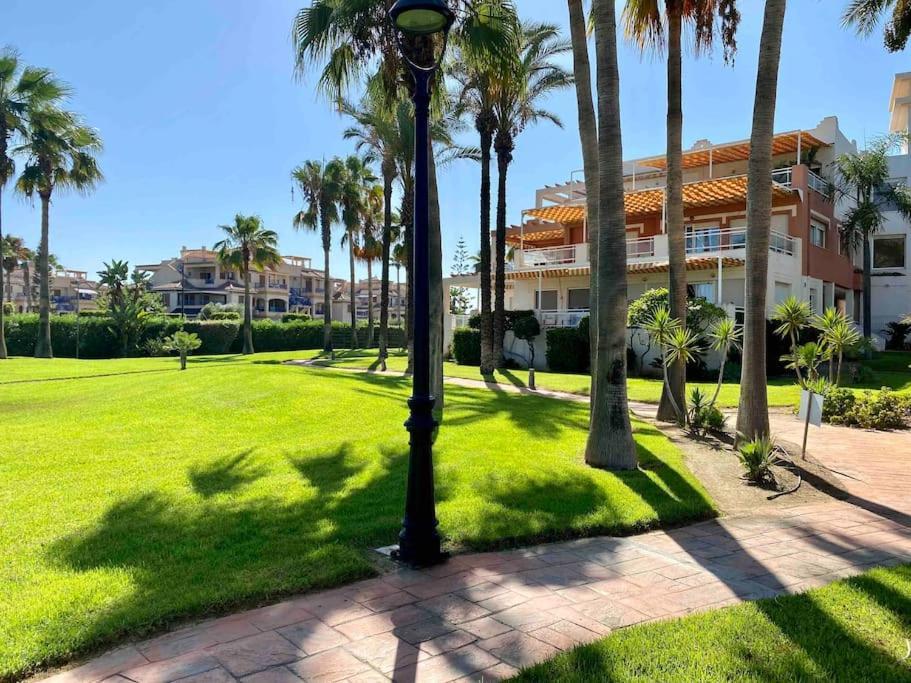 Piso En Primera Linea De Playa, Vera Playa Playas de Vera Екстериор снимка